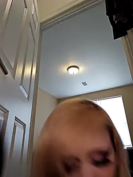 Snapshot of AmethystFoxx chatting on 04.10.26 AmethystFoxx online show from 04.10.26