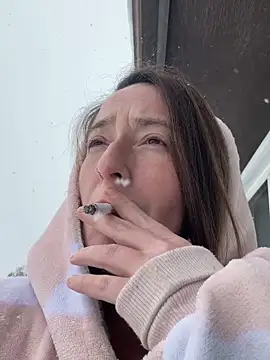 Mini And The Bear online show from 02.20.26