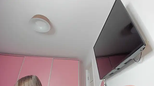 Snapshot of daddysgirl2222 chatting on 10.19.25 daddysgirl2222 online show from 10.19.25