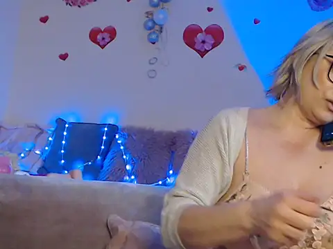 BellaBellaHot online show from 03.15.25