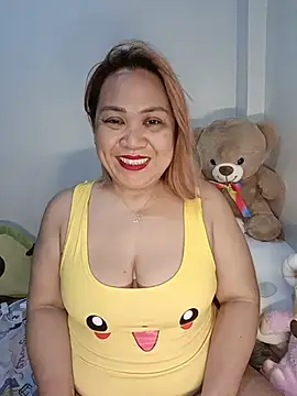 Snapshot of Sweet_asian_kylie chatting on 06.26.26 Sweet asian kylie online show from 06.26.26