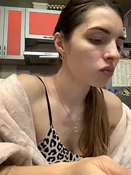 SeducingYoghourt online show from 01.06.25