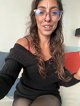 amanilouve online show from 10.12.25