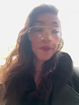 amanilouve online show from 11.06.25