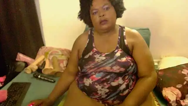 MatureBootyBabe4Uxx online show from 12.20.25