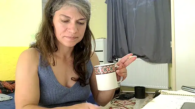 Snapshot of MercyLove chatting on 10.12.25 MercyLove online show from 10.12.25