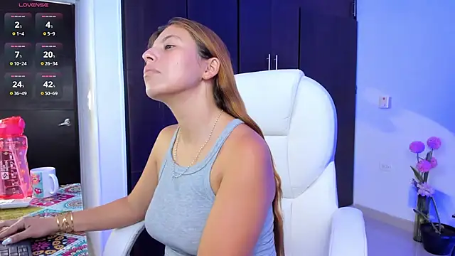 Snapshot of ROSE__15 chatting on 01.22.25 ROSE 15 online show from 01.22.25