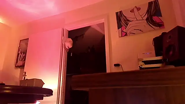 Snapshot of Ladyshaker82 chatting on 11.02.25 Ladyshaker82 online show from 11.02.25