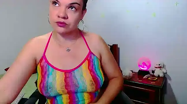 luchiana hott21 online show from 01.21.25