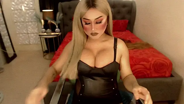 MISTRESS OF EVILCUMxx online show from 09.12.25