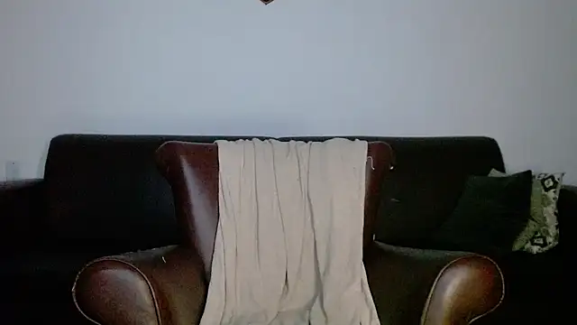 Snapshot of Linda1975 chatting on 02.26.26 Linda1975 online show from 02.26.26