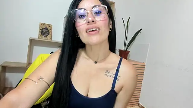 Snapshot of Tania_mature chatting on 05.29.26 Tania mature online show from 05.29.26