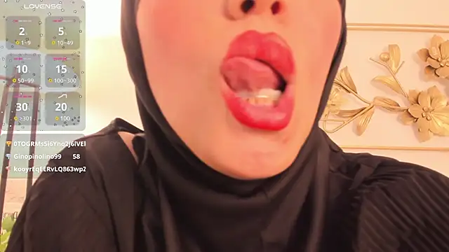 Snapshot of hanajameela chatting on 02.13.25 hanajameela online show from 02.13.25