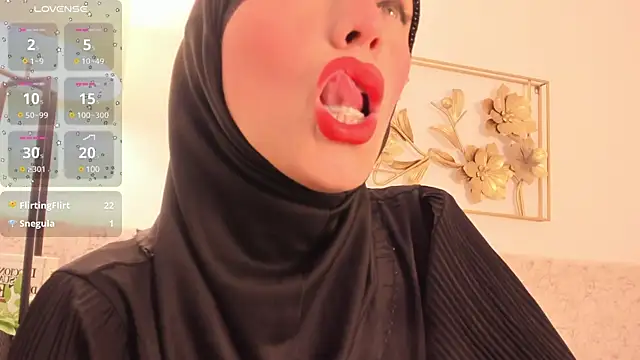 Snapshot of hanajameela chatting on 02.17.25 hanajameela online show from 02.17.25