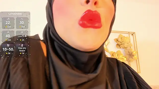 Snapshot of hanajameela chatting on 10.25.25 hanajameela online show from 10.25.25