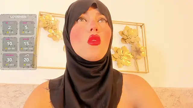 Snapshot of hanajameela chatting on 10.29.25 hanajameela online show from 10.29.25