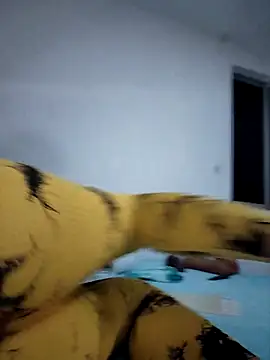 Snapshot of miafresa_hot chatting on 09.20.25 miafresa hot online show from 09.20.25