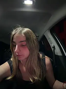 DoriDeluxe66 online show from 03.27.26