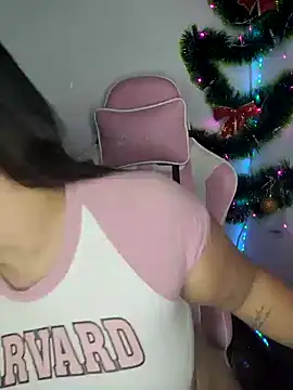 ValerieDiiamond online show from 12.18.24