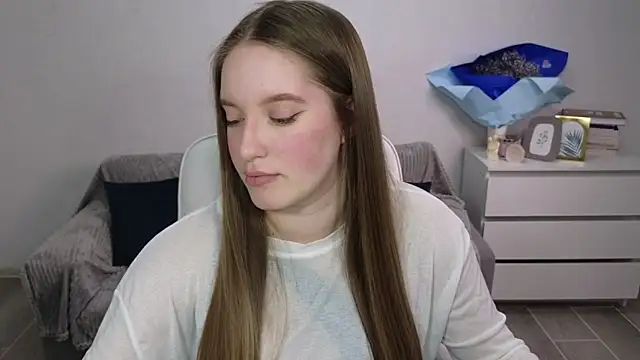 EvaMaddison online show from 12.17.25