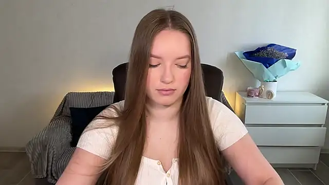 EvaMaddison online show from 04.03.26