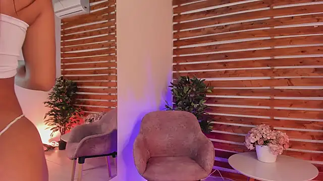 Snapshot of _MeganRain chatting on 03.23.26 MeganRain online show from 03.23.26