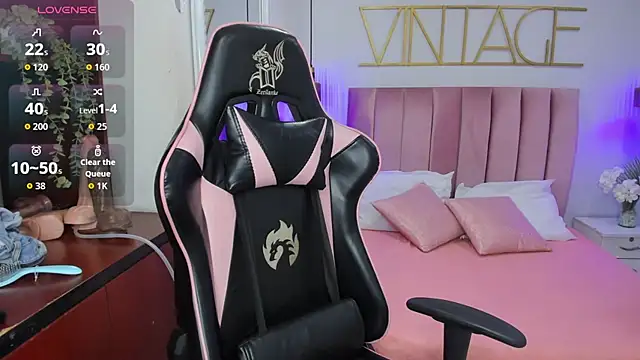 amy-thomson1 online show from 09.22.25