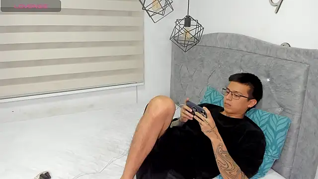 SIXXTOLOVE18 online show from 02.15.26