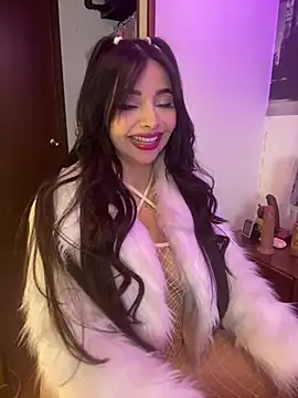 KateLatorre online show from 01.24.25