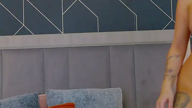 EmyLaveau online show from 02.09.26