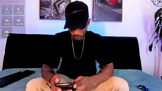 Snapshot of Sweet_Alessandre chatting on 01.31.25 Sweet Alessandre online show from 01.31.25