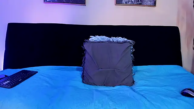 Snapshot of Sweet_Alessandre chatting on 11.18.25 Sweet Alessandre online show from 11.18.25