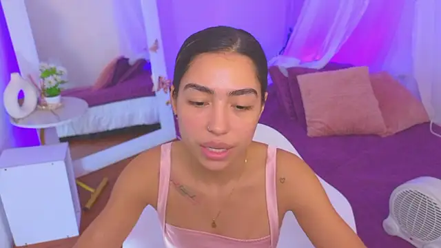 Snapshot of samantha_bss chatting on 12.06.24 samantha bss online show from 12.06.24