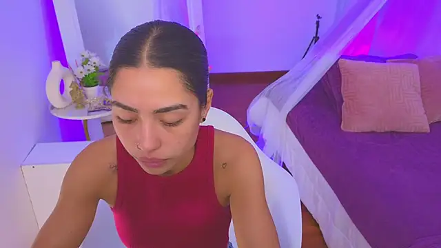 Snapshot of samantha_bss chatting on 12.12.24 samantha bss online show from 12.12.24