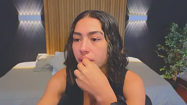 Snapshot of samantha_bss chatting on 01.13.25 samantha bss online show from 01.13.25