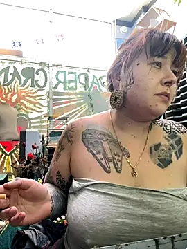 Snapshot of evacheers chatting on 09.14.25 evacheers online show from 09.14.25