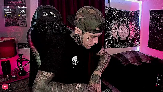 Snapshot of josh__ackerman chatting on 01.02.25 josh ackerman online show from 01.02.25