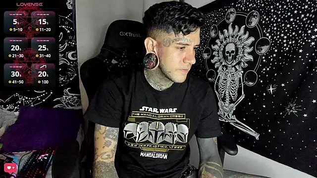 Snapshot of josh__ackerman chatting on 01.15.25 josh ackerman online show from 01.15.25