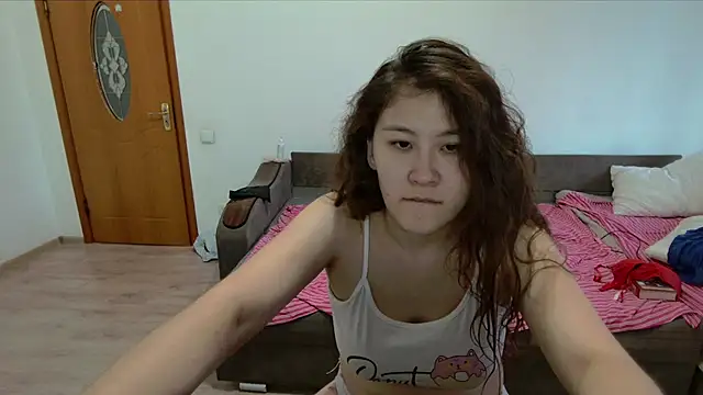 Snapshot of Riz_girl chatting on 10.26.25 Riz girl online show from 10.26.25