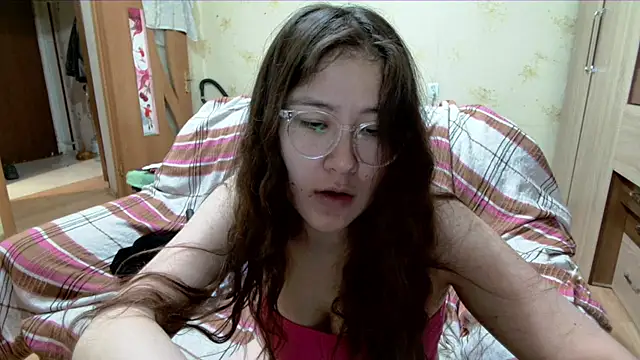 Riz girl online show from 04.19.26