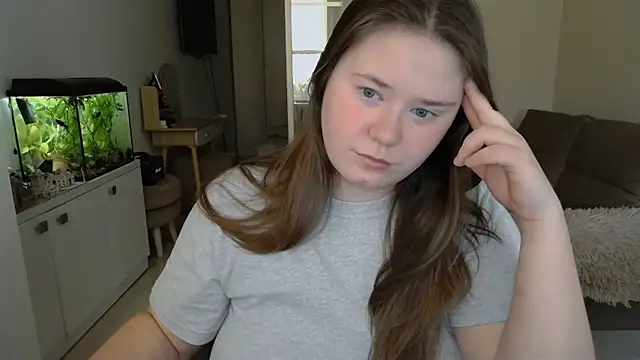 Snapshot of remirann_ chatting on 01.15.25 remirann online show from 01.15.25