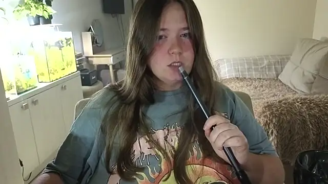 Snapshot of remirann_ chatting on 09.20.25 remirann online show from 09.20.25