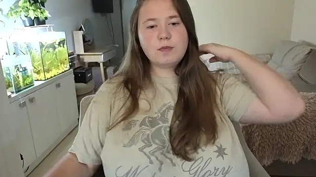 Snapshot of remirann_ chatting on 09.29.25 remirann online show from 09.29.25