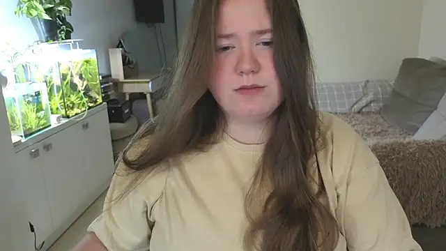 Snapshot of remirann_ chatting on 11.29.25 remirann online show from 11.29.25