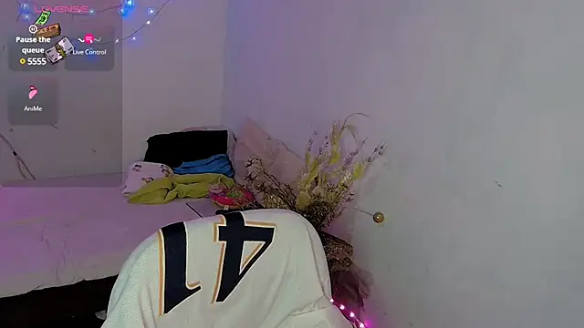 Snapshot of kiarybell__ chatting on 03.02.25 kiarybell online show from 03.02.25