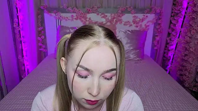LilyStarlight online show from 06.05.26