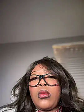 Snapshot of NikkiNoelanii chatting on 12.08.24 NikkiNoelanii online show from 12.08.24