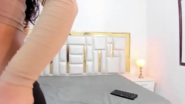 Kylieandjhonny online show from 03.14.25