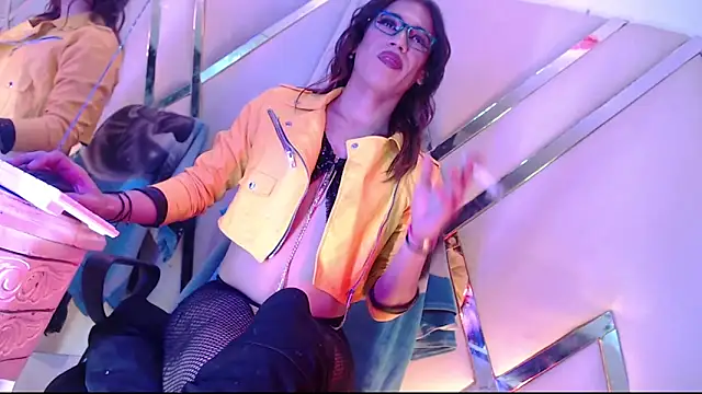 StefyFerrer online show from 10.22.25