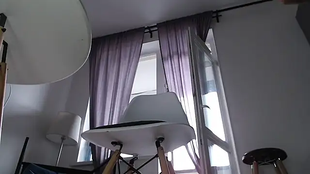 Snapshot of MadameKatrina chatting on 09.22.25 MadameKatrina online show from 09.22.25